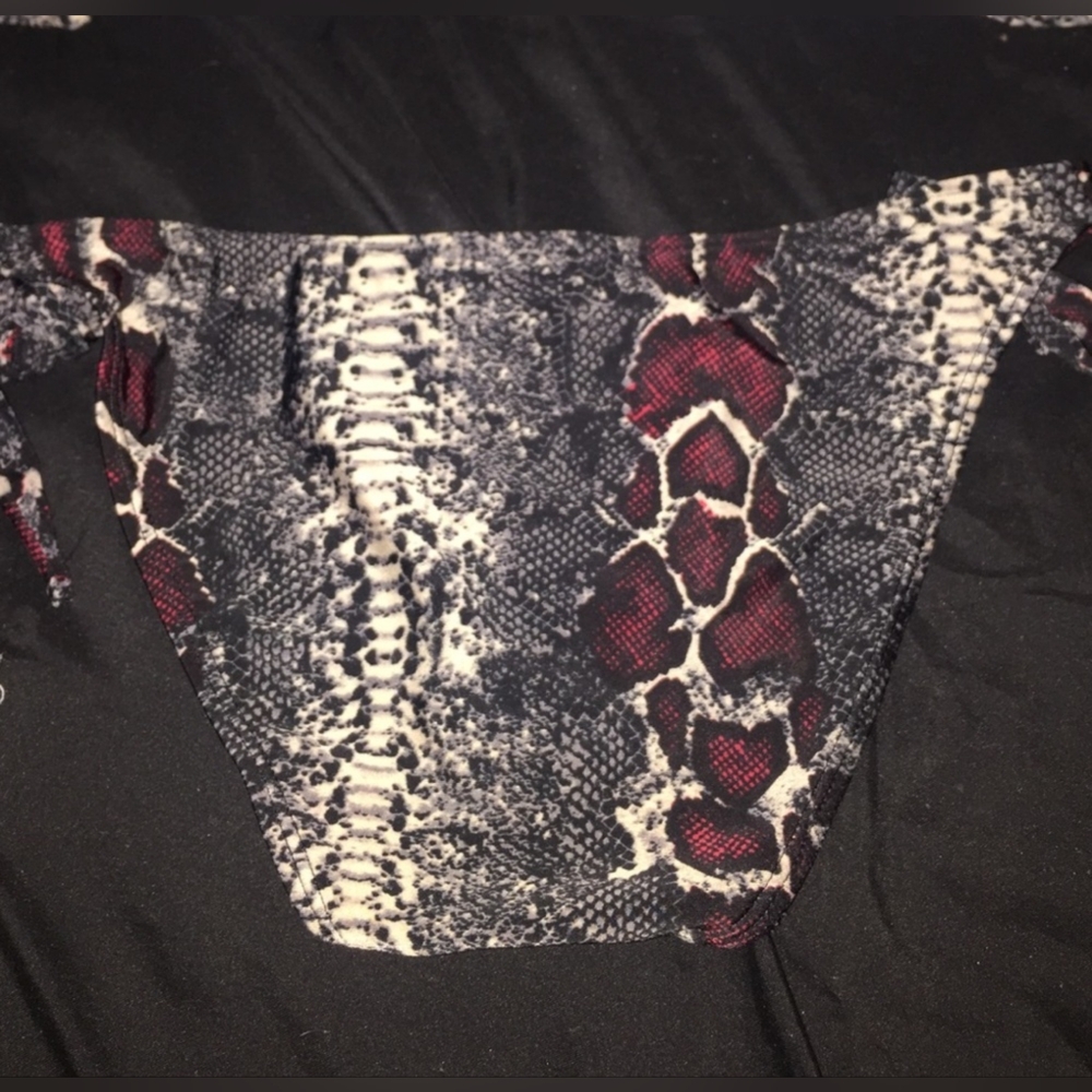 Snakeskin Print Bikini Set - Picture 2 of 3